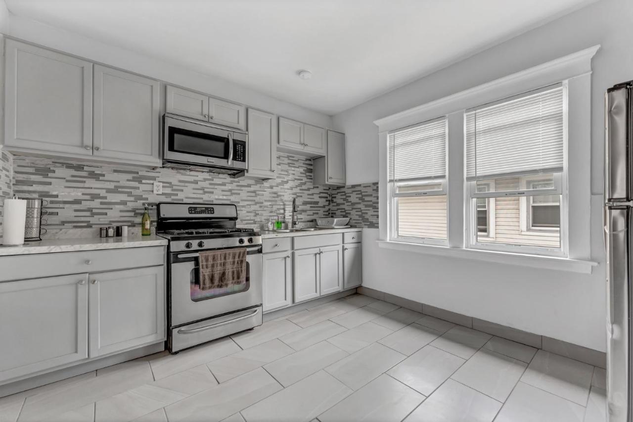 Renovated Main Floor Large 3 Bed House Villa Buffalo Luaran gambar